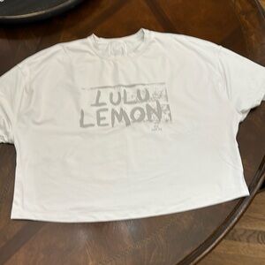 Lulu cropped tee